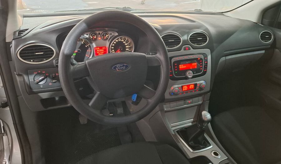 Ford Focus Ii II 2.0 TREND PLUS Hatchback 2010