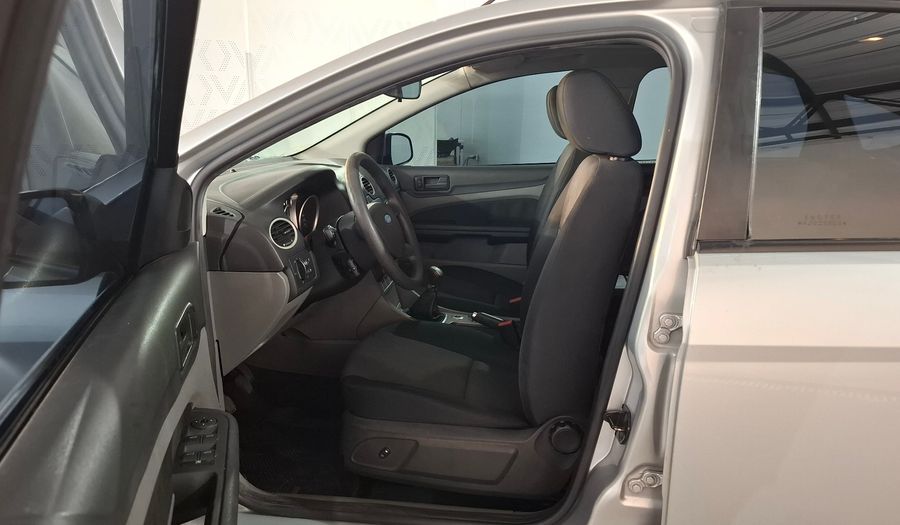 Ford Focus Ii II 2.0 TREND PLUS Hatchback 2010