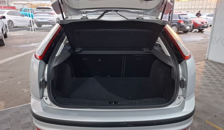 Ford Focus Ii II 2.0 TREND PLUS Hatchback 2010