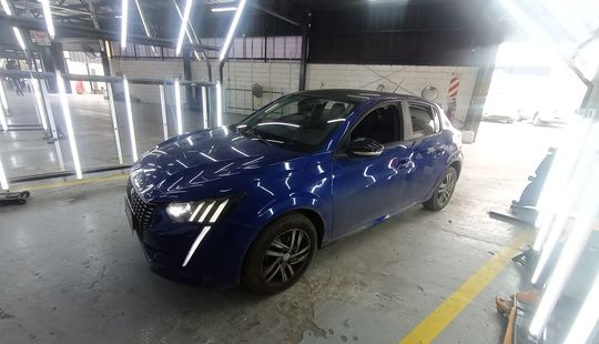 Peugeot • 208
