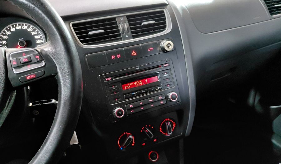 Volkswagen Crossfox 1.6 CROSSFOX HIGHLINE Hatchback 2013