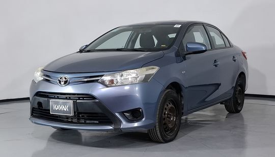 Toyota • Yaris