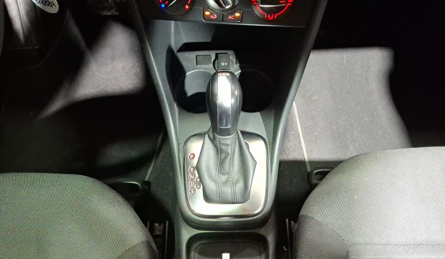 Volkswagen Polo 1.2 COMFORTLINE DSG Hatchback 2014