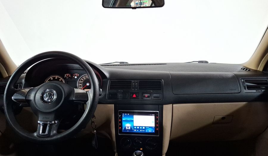 Volkswagen Jetta Clasico 2.0 GL TEAM MT Sedan 2014