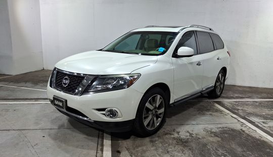 Nissan • Pathfinder