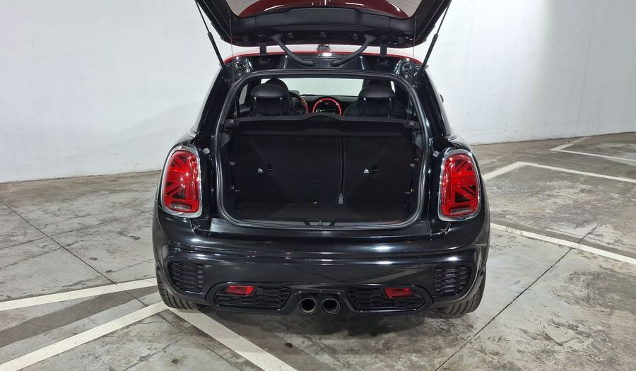 Mini John Cooper Works 2.0 JOHN COOPER WORKS HOT CHILI AT Hatchback 2017