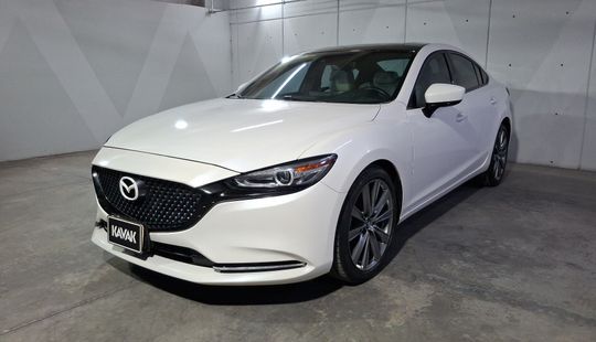 Mazda • Mazda 6