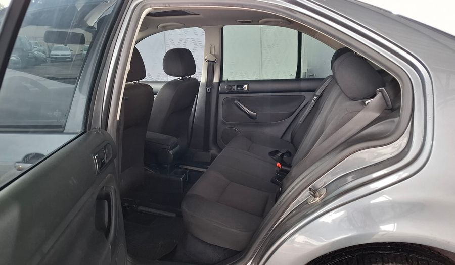 Volkswagen Bora 2.0 TRENDLINE Sedan 2012