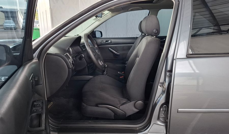 Volkswagen Bora 2.0 TRENDLINE Sedan 2012