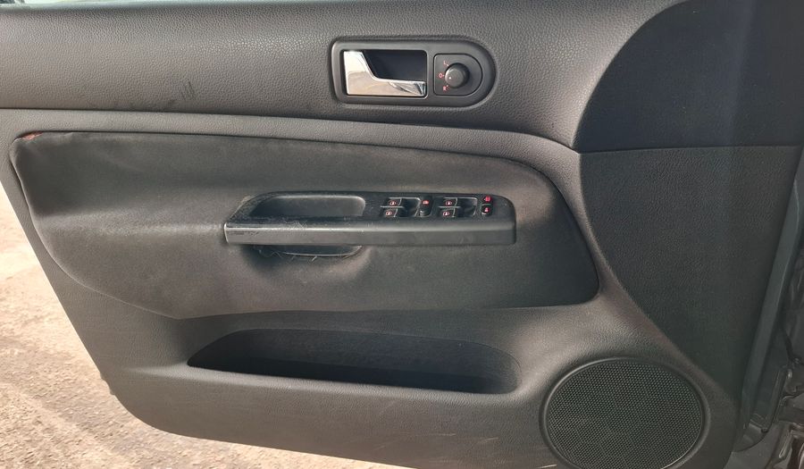 Volkswagen Bora 2.0 TRENDLINE Sedan 2012