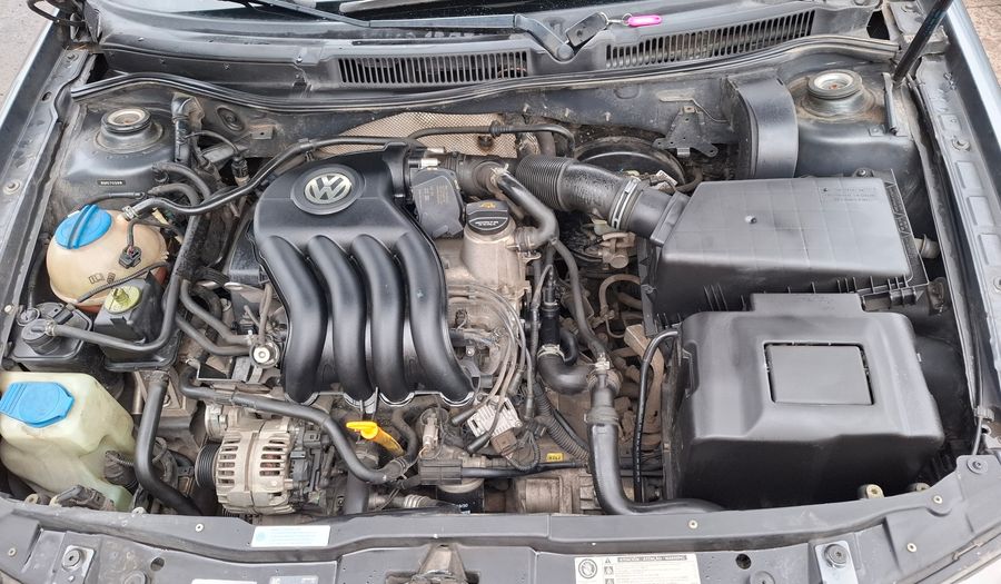 Volkswagen Bora 2.0 TRENDLINE Sedan 2012