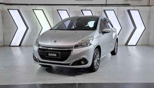 Peugeot • 208