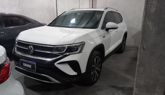 Volkswagen • Taos