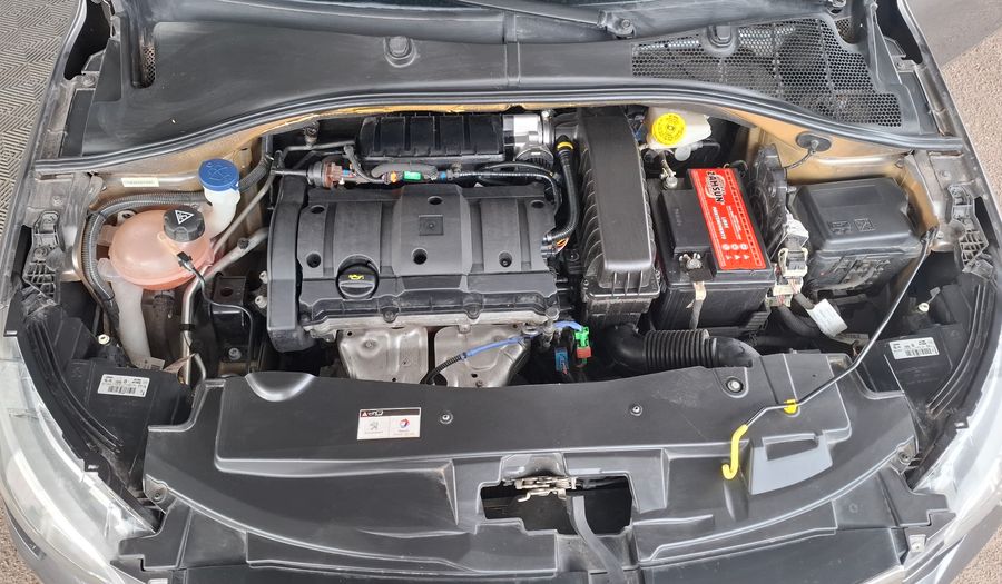 Peugeot 301 1.6 ALLURE PLUS Sedan 2018