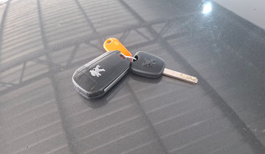 Peugeot 301 1.6 ALLURE PLUS Sedan 2018