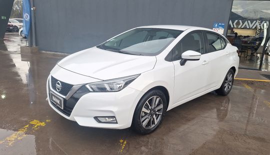 Nissan • Versa