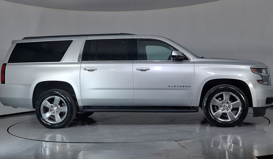 Chevrolet Suburban 5.3 C LT AT Suv 2017