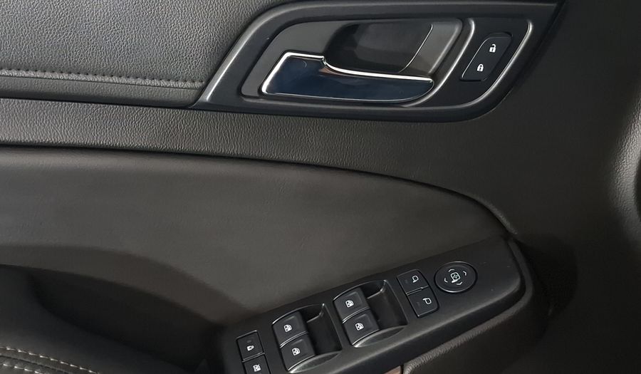 Chevrolet Suburban 5.3 C LT AT Suv 2017