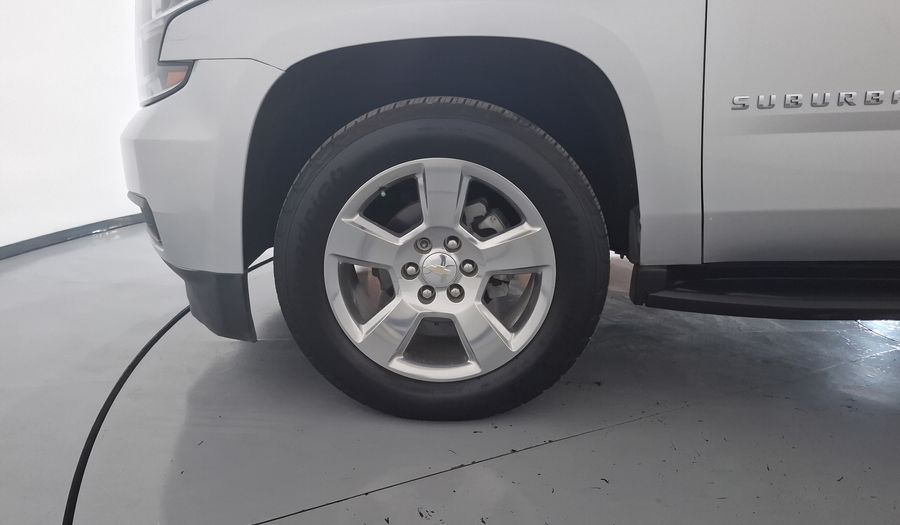 Chevrolet Suburban 5.3 C LT AT Suv 2017