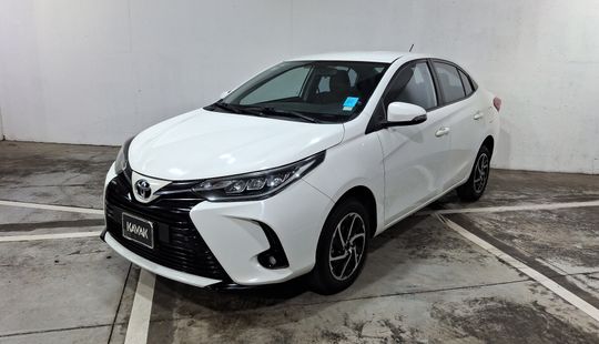 Toyota • Yaris