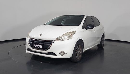 Peugeot • 208