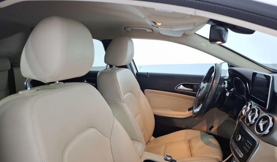 Mercedes Benz Clase Gla 1.6 GLA 200 SPORT DCT Suv 2019