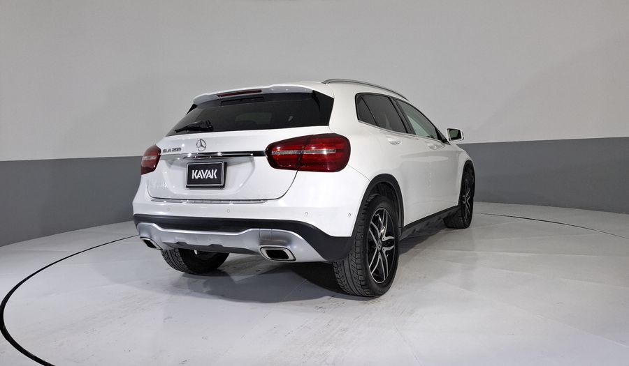 Mercedes Benz Clase Gla 1.6 GLA 200 SPORT DCT Suv 2019