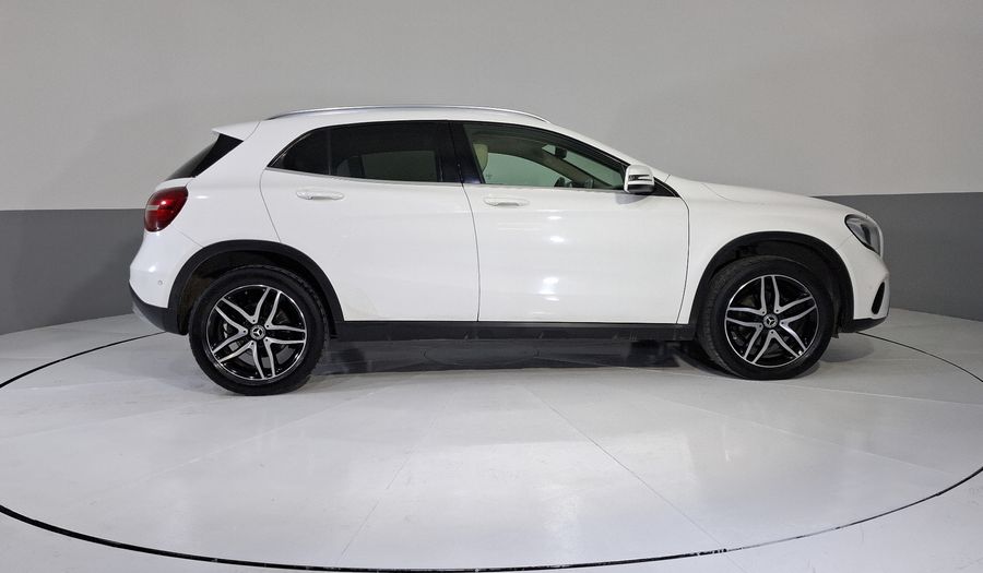 Mercedes Benz Clase Gla 1.6 GLA 200 SPORT DCT Suv 2019
