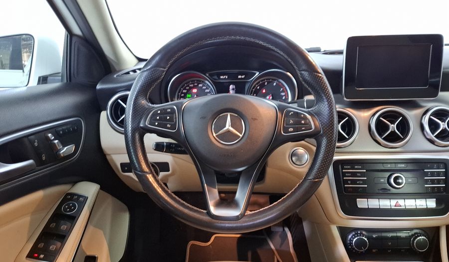 Mercedes Benz Clase Gla 1.6 GLA 200 SPORT DCT Suv 2019