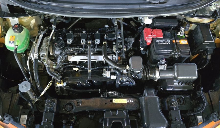 Nissan Versa 1.6 EXCLUSIVE CVT Sedan 2020