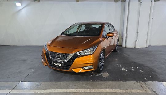 Nissan • Versa