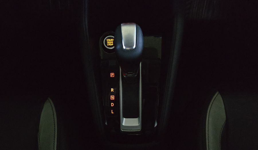 Nissan Versa 1.6 EXCLUSIVE CVT Sedan 2020