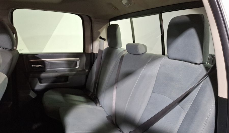 Ram 2500 5.7 CREW CAB SLT TRABAJO 4X2 V8 6AT Pickup 2019