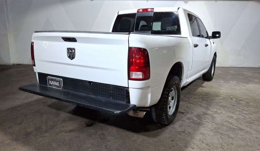 Ram 2500 5.7 CREW CAB SLT TRABAJO 4X2 V8 6AT Pickup 2019