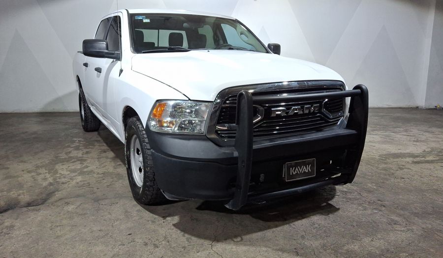 Ram 2500 5.7 CREW CAB SLT TRABAJO 4X2 V8 6AT Pickup 2019