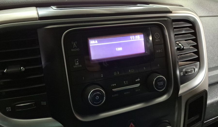 Ram 2500 5.7 CREW CAB SLT TRABAJO 4X2 V8 6AT Pickup 2019