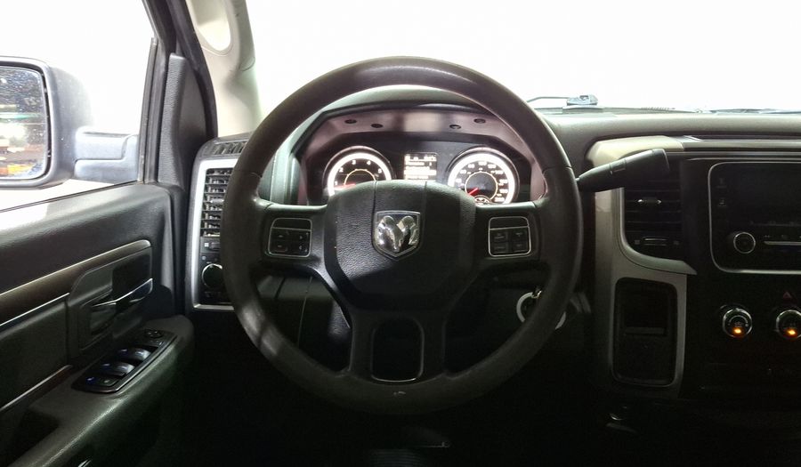 Ram 2500 5.7 CREW CAB SLT TRABAJO 4X2 V8 6AT Pickup 2019
