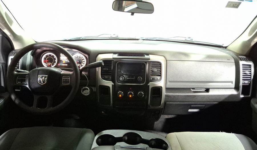 Ram 2500 5.7 CREW CAB SLT TRABAJO 4X2 V8 6AT Pickup 2019