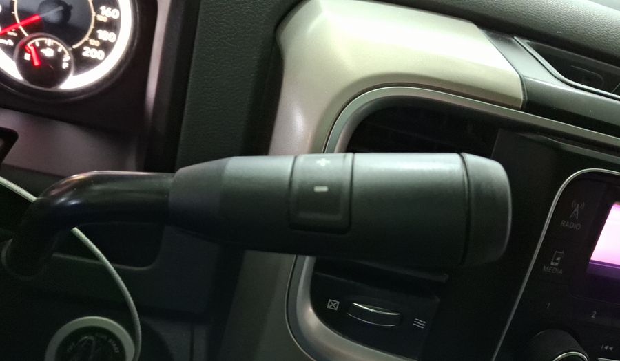 Ram 2500 5.7 CREW CAB SLT TRABAJO 4X2 V8 6AT Pickup 2019