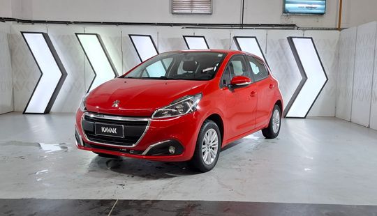 Peugeot • 208