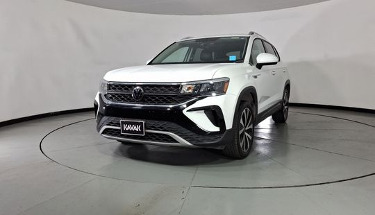 Volkswagen • Taos