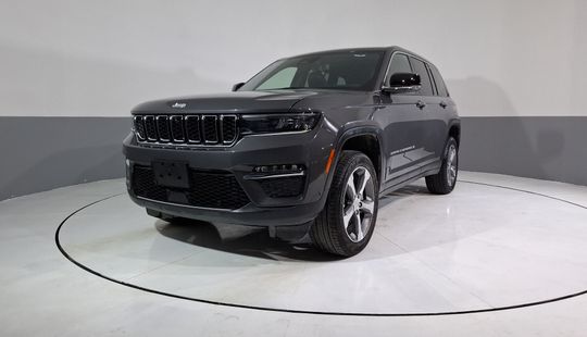 Jeep • Grand Cherokee