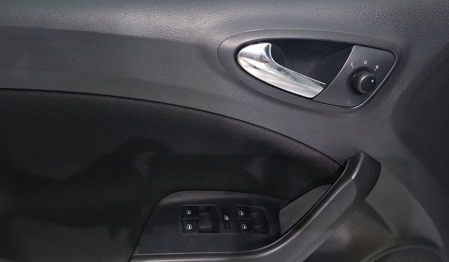 Seat Ibiza 2.0 BLITZ I-TECH 4 PTAS MT Hatchback 2015