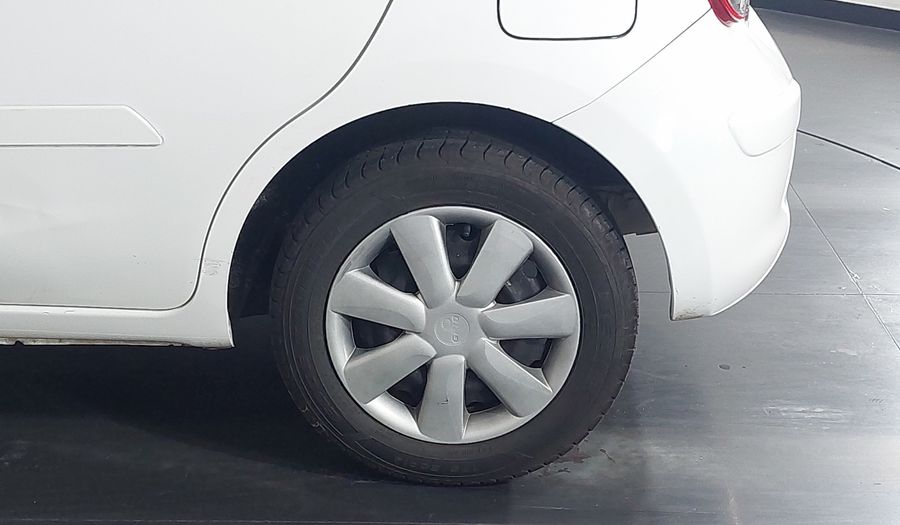 Nissan March 1.6 16V FLEX S Hatchback 2014