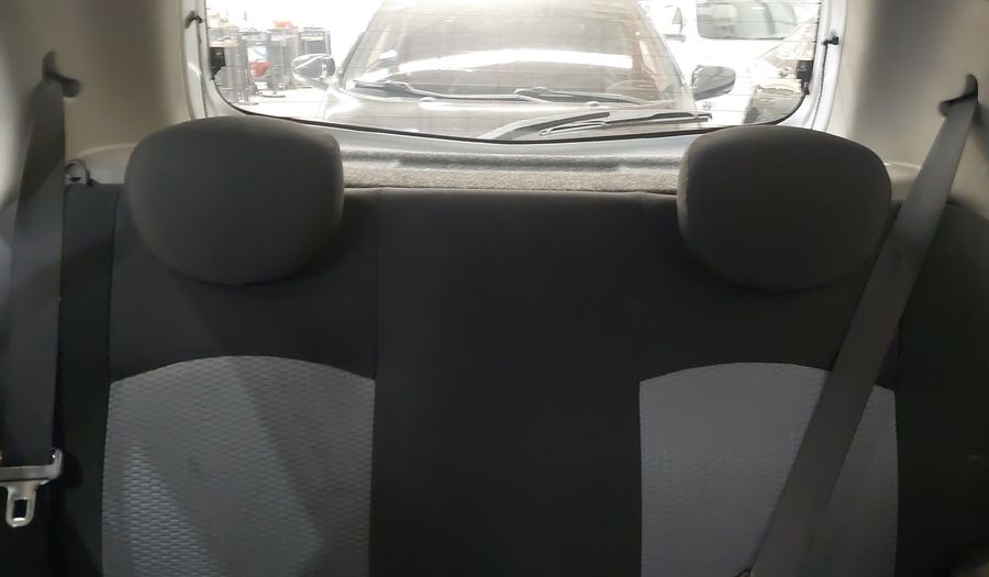 Nissan March 1.6 16V FLEX S Hatchback 2014