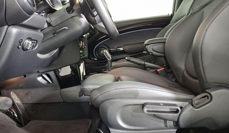 Mini Cooper S 2.0 COOPER CLASSIC DCT Hatchback 2024