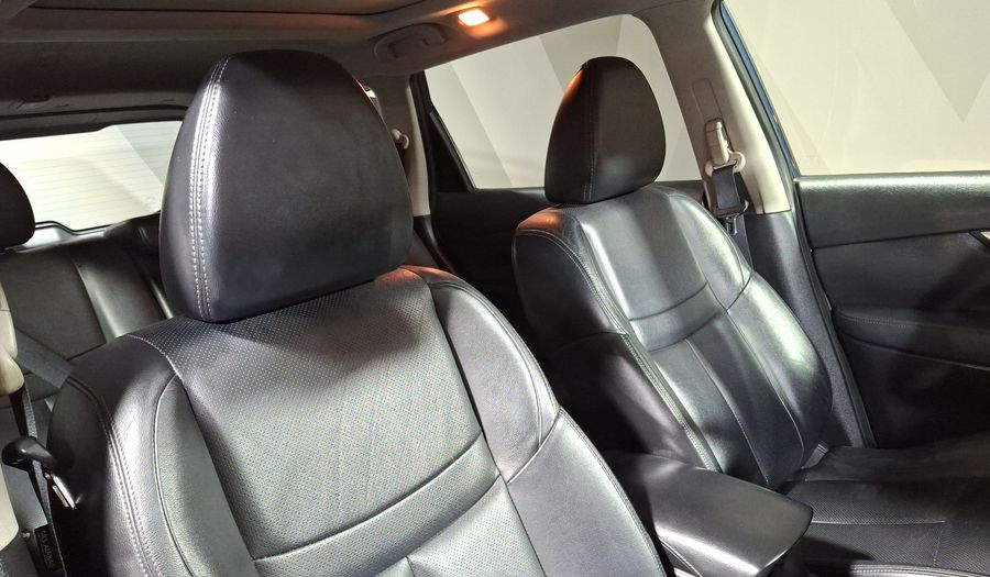 Nissan X-trail 2.5 EXCLUSIVE 3 ROW CVT 4WD Suv 2015
