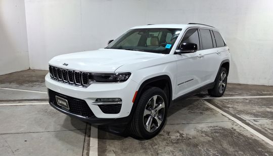 Jeep • Grand Cherokee