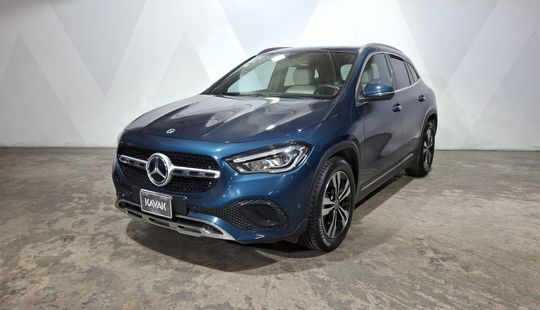 Mercedes Benz • Clase GLA