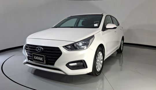 Hyundai • Accent
